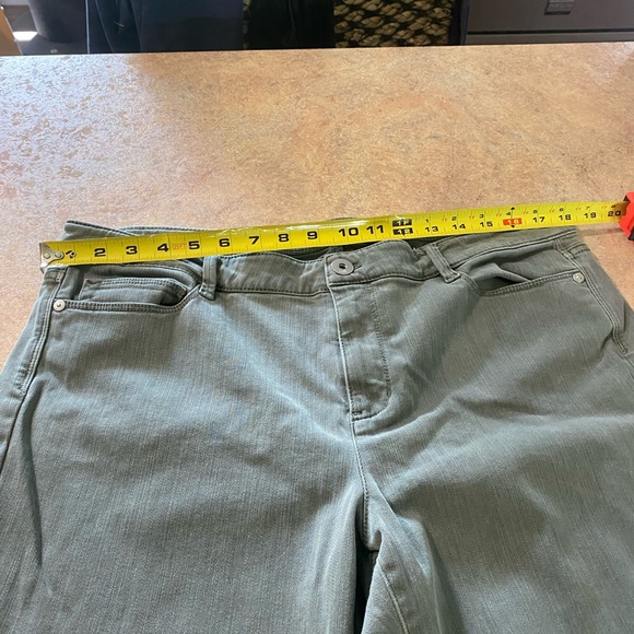 J. Jill Utility Green Authentic Fit Cropped Denim Jeans Size 16 Fringe Bottom - Picture 6 of 7